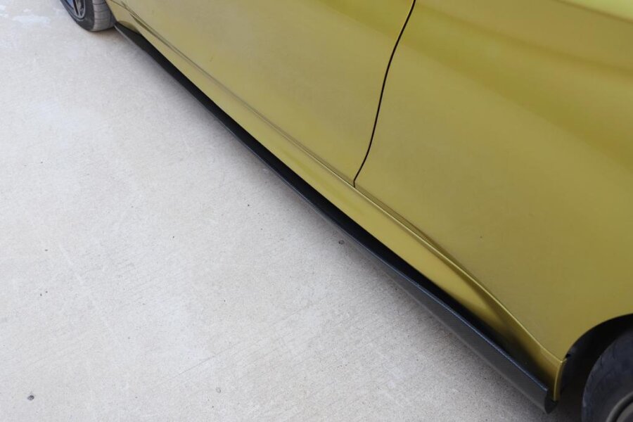 Cstar Carbon Gfk Seitenschweller mit kleinem Flügel / Wing - passend für BMW F82 F83 M4