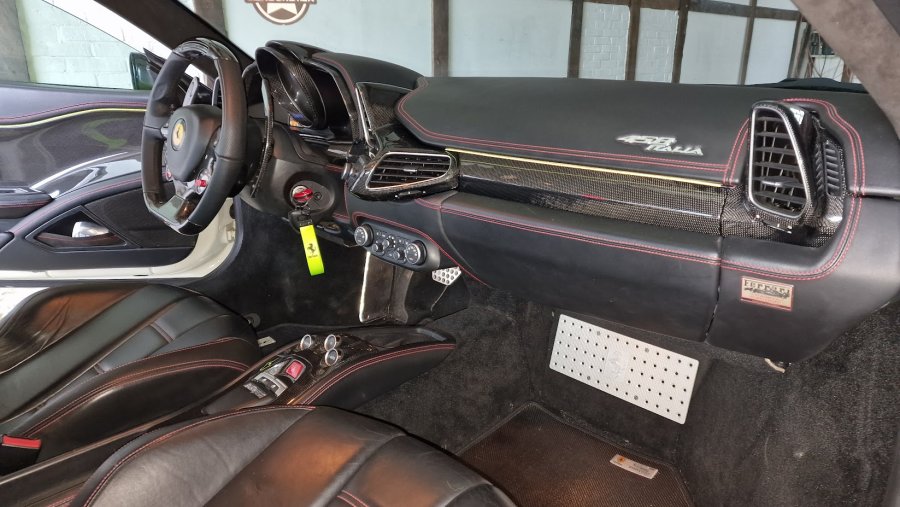 Tausch Ferrari 458 Italia Italy Spider Carbon Innenraum Interieur Laminierung Cockpit